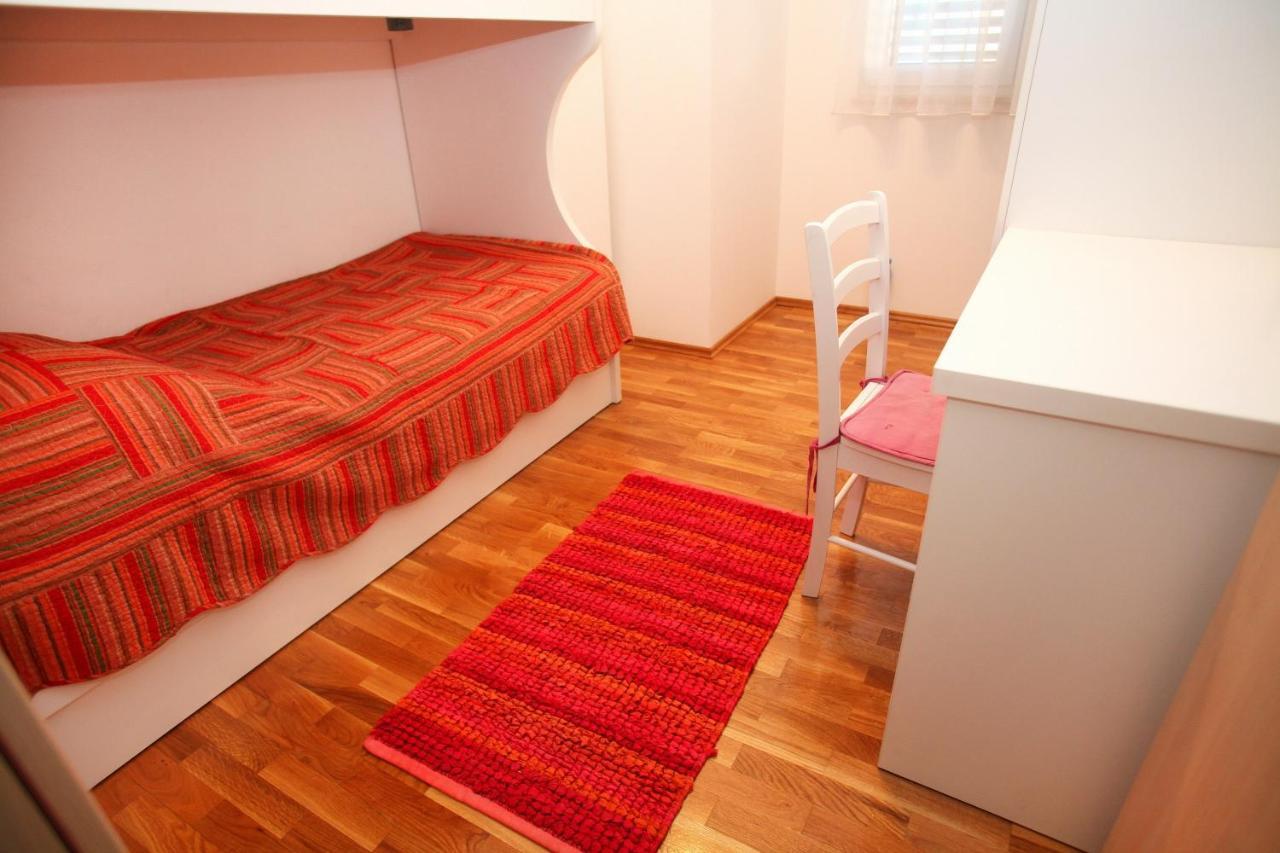Apartments Nakir 斯拉汀 客房 照片