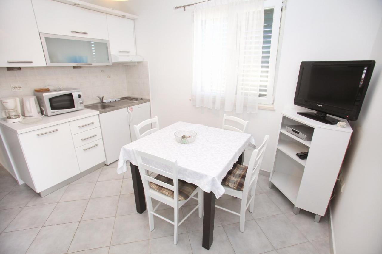 Apartments Nakir 斯拉汀 客房 照片