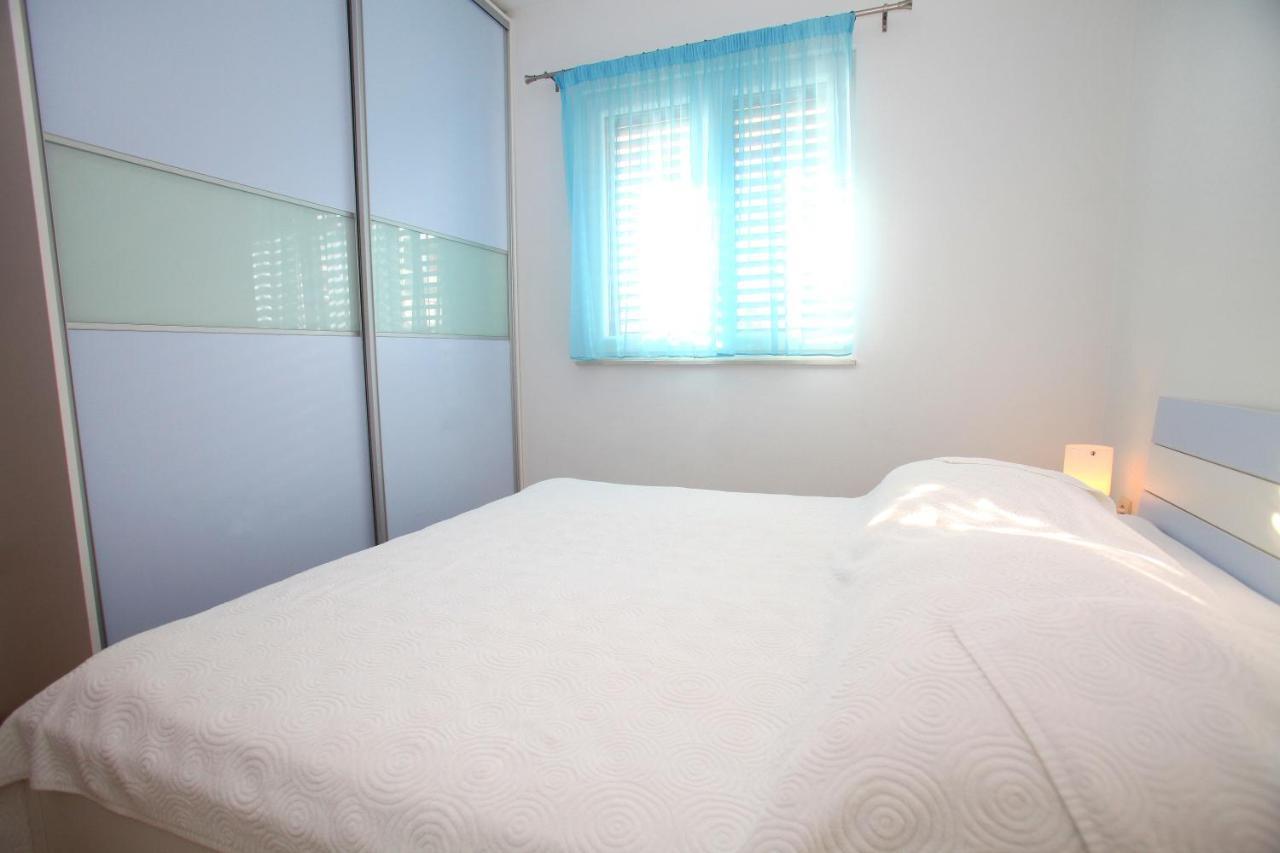 Apartments Nakir 斯拉汀 客房 照片