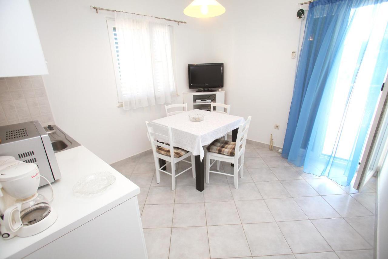 Apartments Nakir 斯拉汀 客房 照片