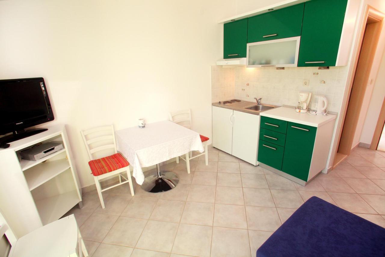 Apartments Nakir 斯拉汀 客房 照片