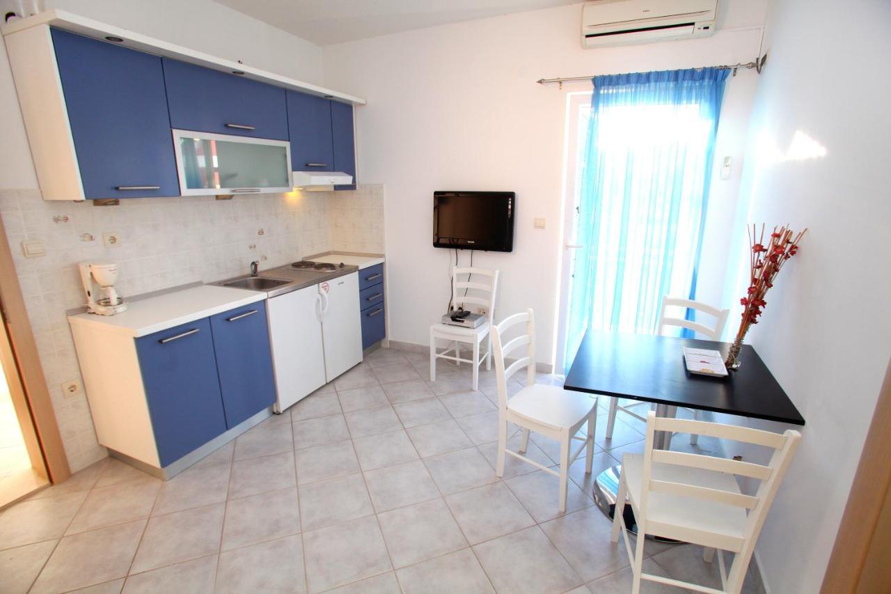Apartments Nakir 斯拉汀 客房 照片
