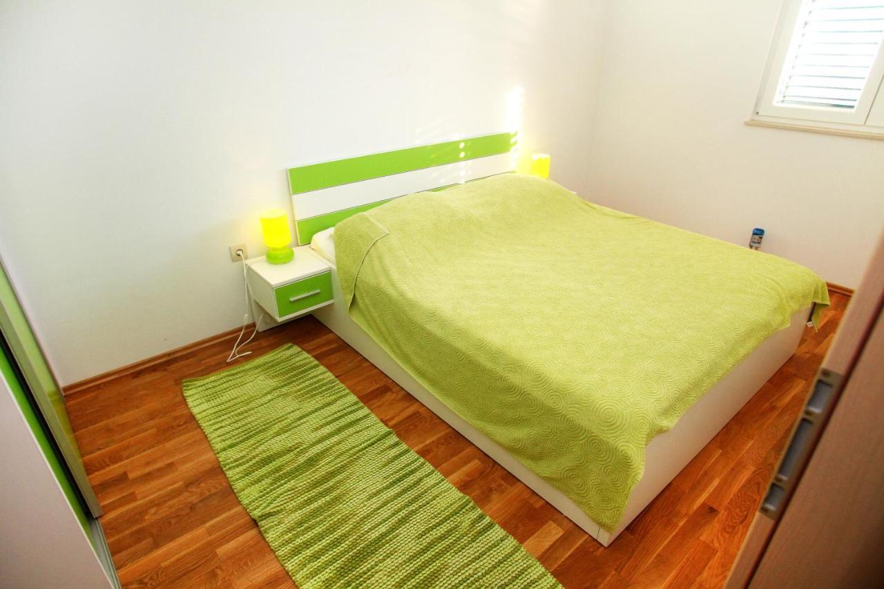 Apartments Nakir 斯拉汀 客房 照片