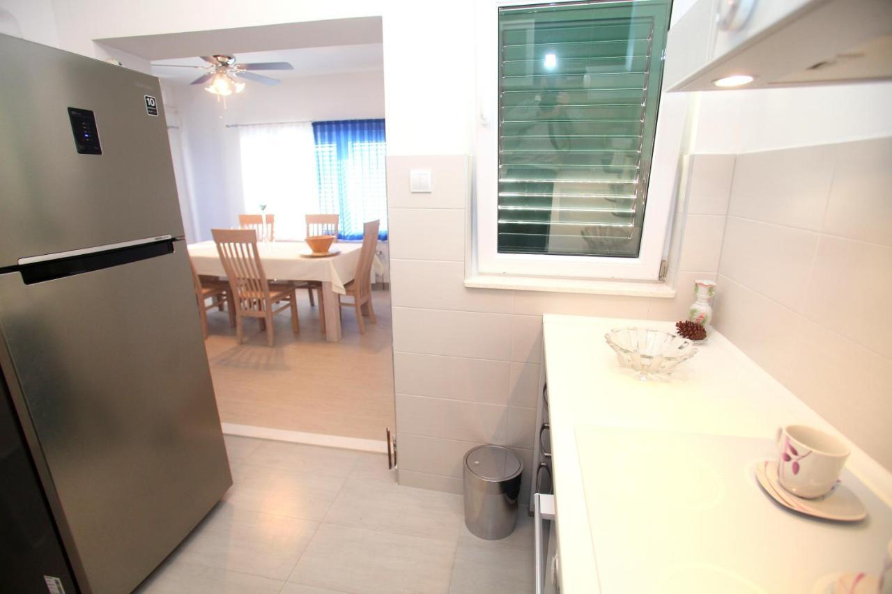 Apartments Nakir 斯拉汀 客房 照片